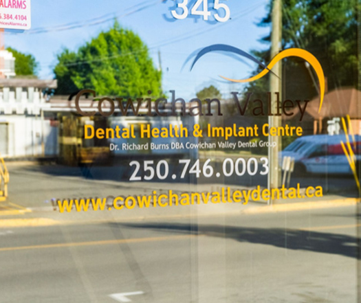 cowichan-valley-dental-group-door