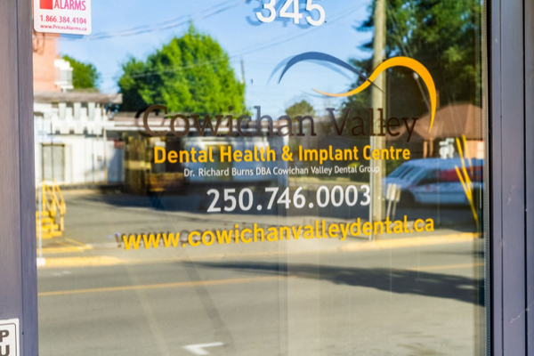 cowichan valley dental group door