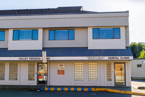 cowichan valley dental group outside view